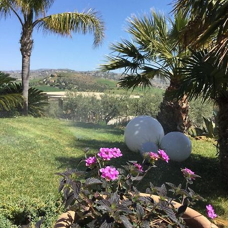 Il Colle Del Rustico Bed & Breakfast Agrigento Bagian luar foto